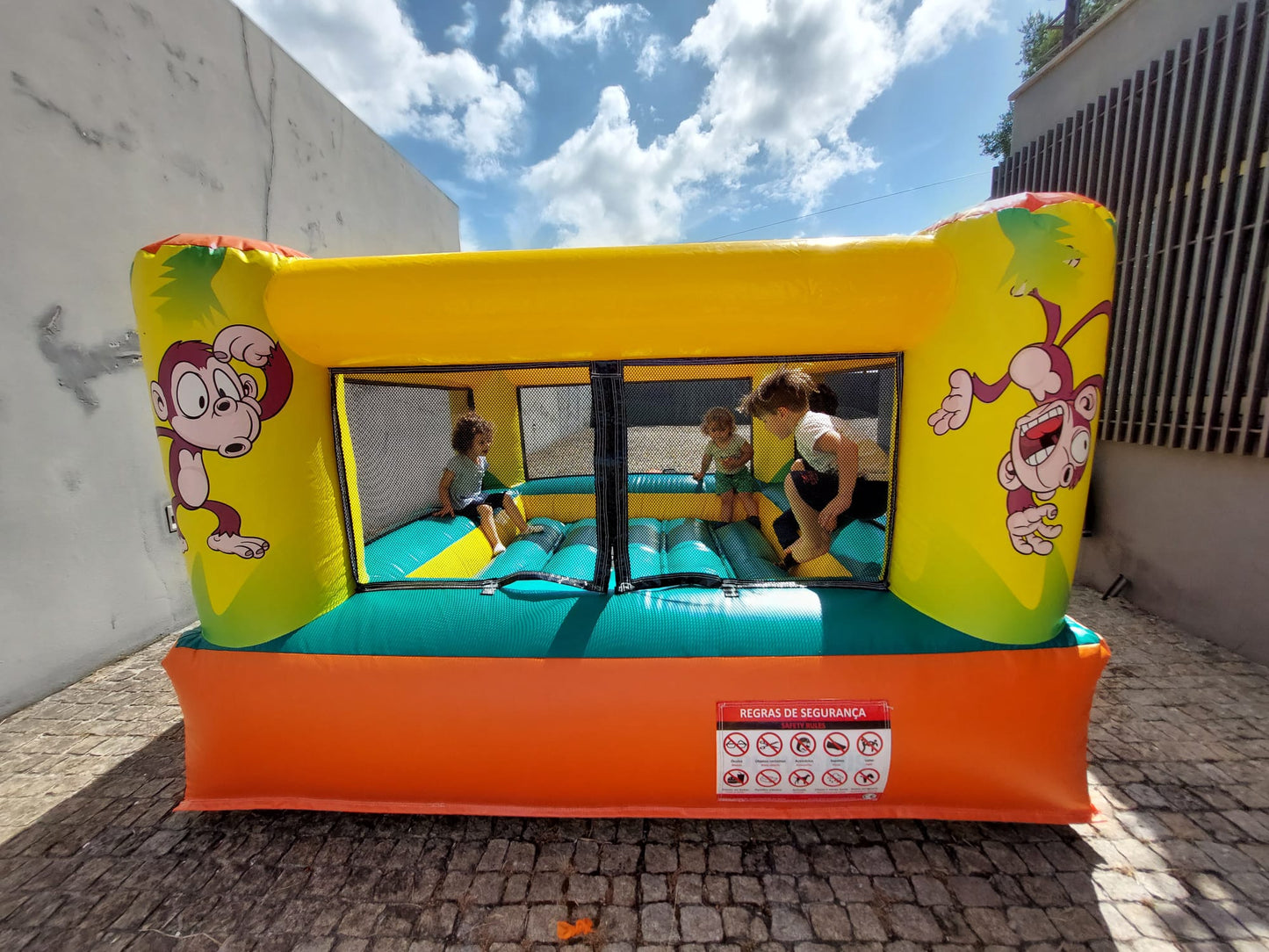 Aluguer Insuflável Macaquito 2.5×2.5 mts