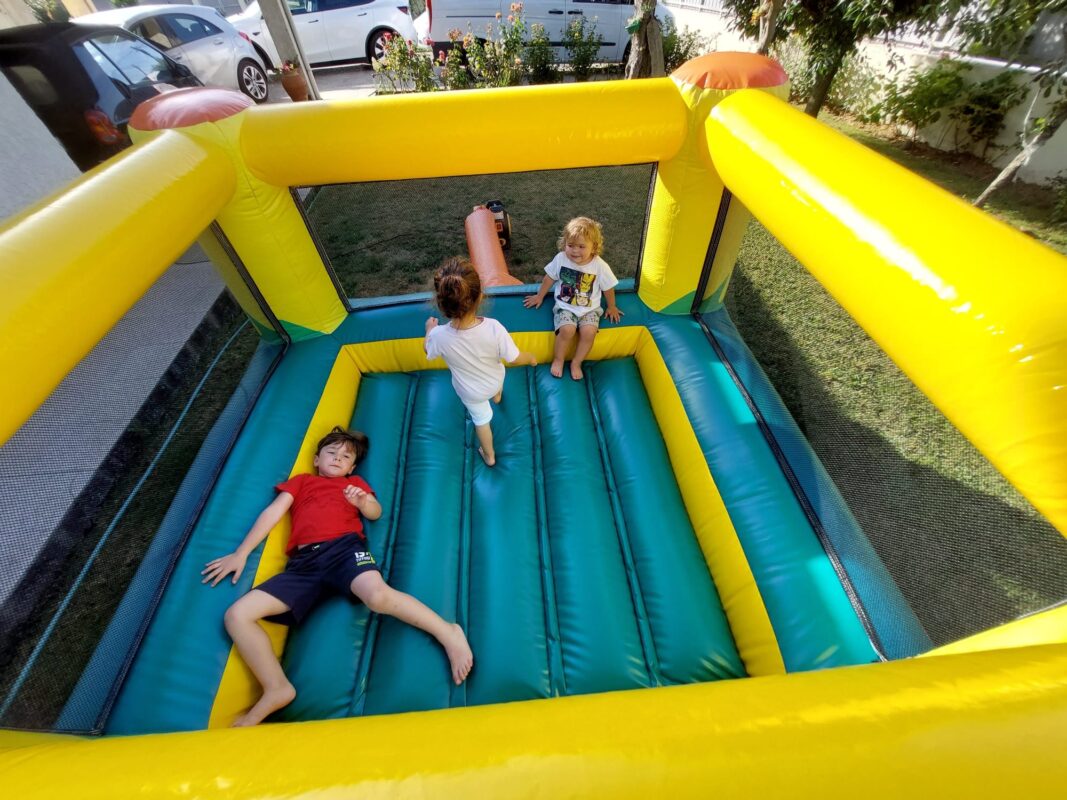 Aluguer Insuflável Macaquito 2.5×2.5 mts
